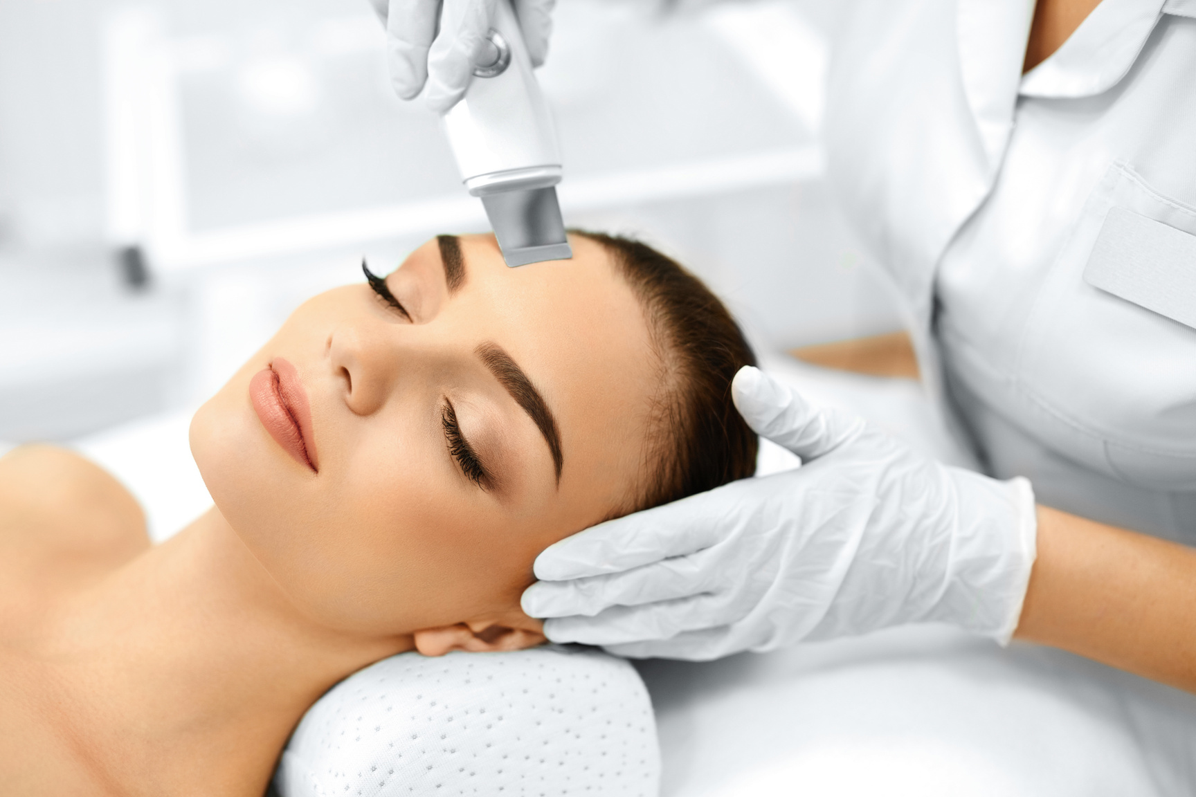 Skin Care. Ultrasound Cavitation Facial Peeling. Skin Cleansing